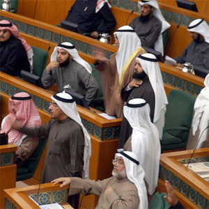 تقاضای نمایندگان پارلمان کویت برای ممنوع کردن سفر عباس به کشورشان